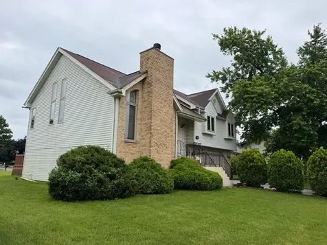 223 South Dante Avenue Glenwood IL 60425