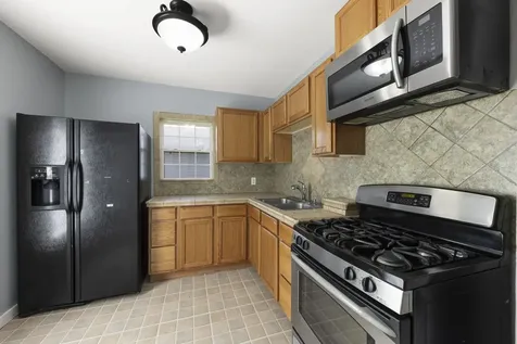 123 North Calhoun Street Aurora IL 60505