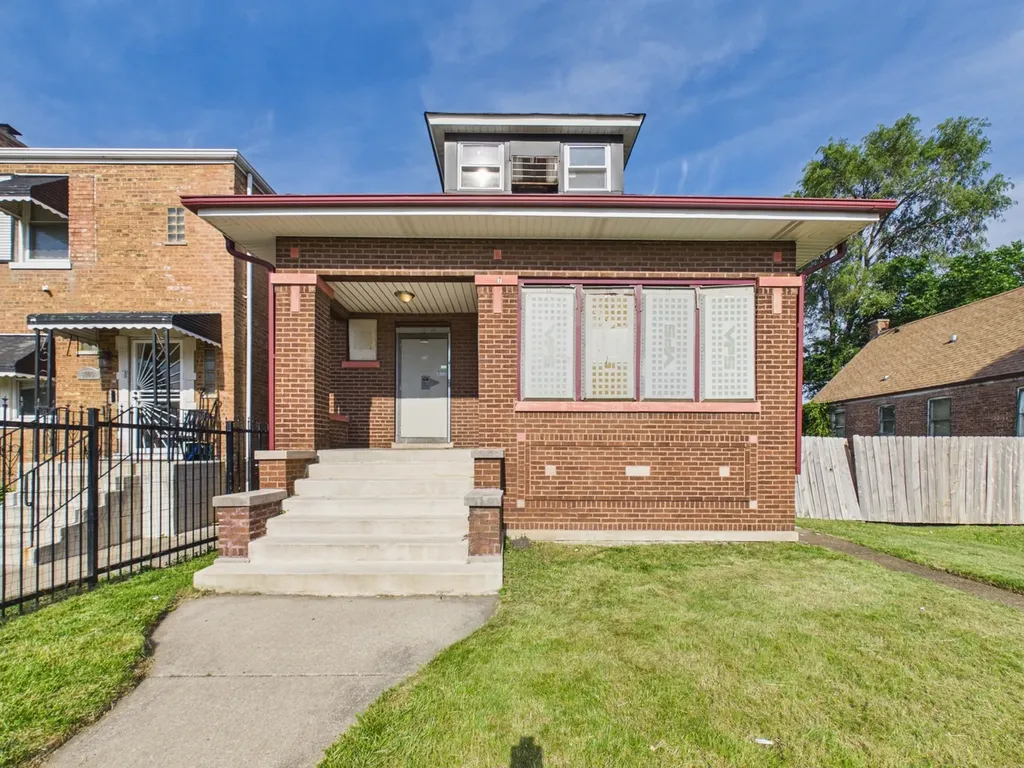 8607 South King Drive Chicago IL 60619