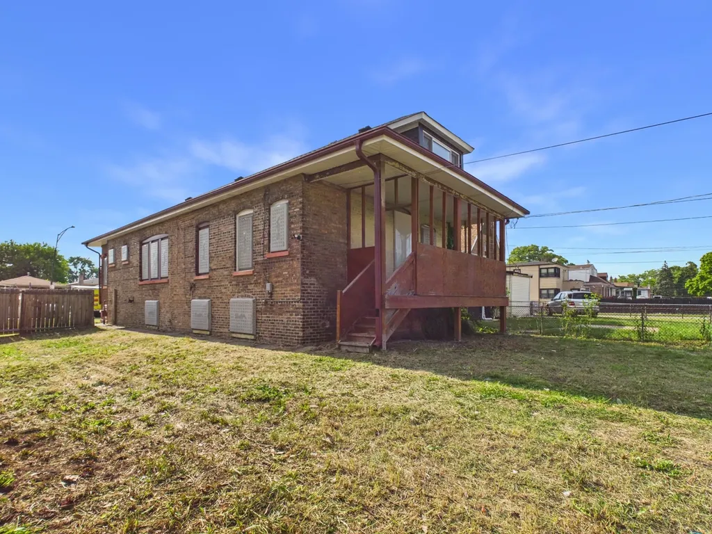 8607 South King Drive Chicago IL 60619