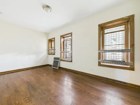 8607 South King Drive Chicago IL 60619