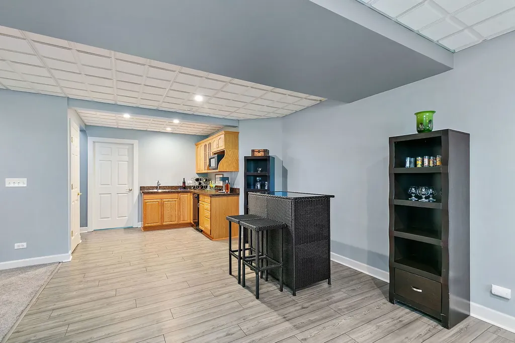 3950 Coyote Lakes Circle Lake In The Hills IL 60156