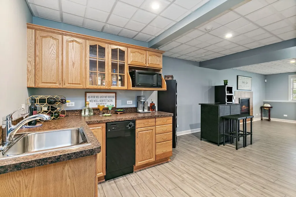 3950 Coyote Lakes Circle Lake In The Hills IL 60156