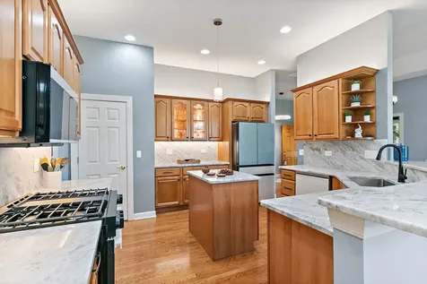 3950 Coyote Lakes Circle Lake In The Hills IL 60156