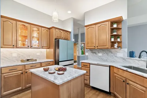 3950 Coyote Lakes Circle Lake In The Hills IL 60156