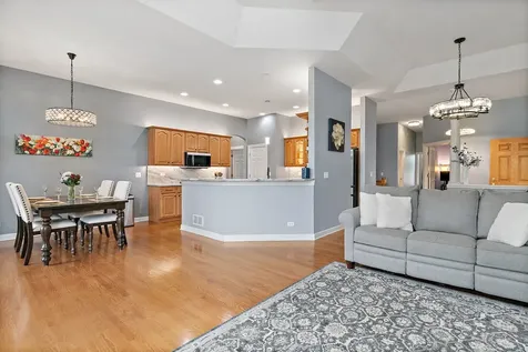 3950 Coyote Lakes Circle Lake In The Hills IL 60156