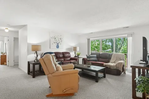 763 White Pine Road Buffalo Grove IL 60089
