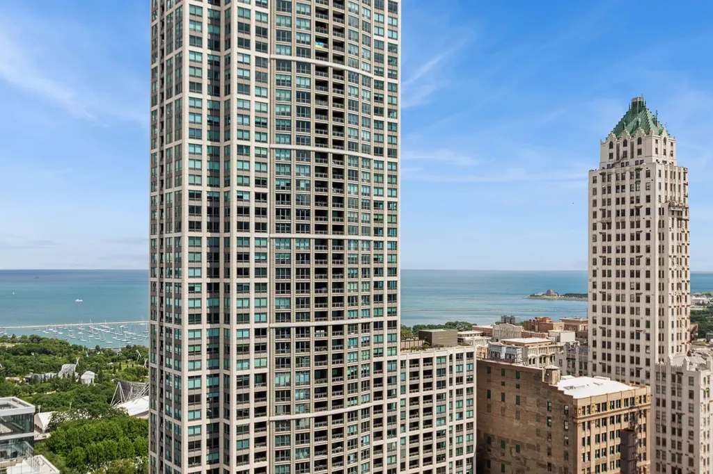 8 East Randolph Street Chicago IL 60601