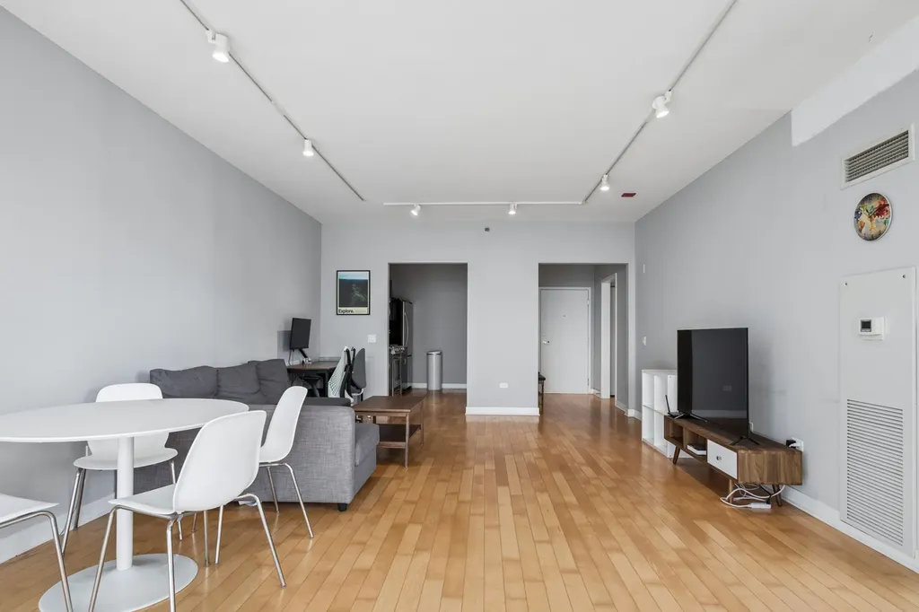 8 East Randolph Street Chicago IL 60601