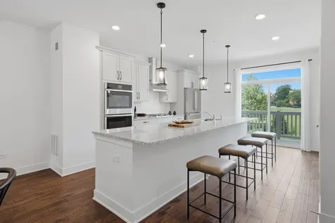 214 West Sigwalt Street Arlington Heights IL 60005