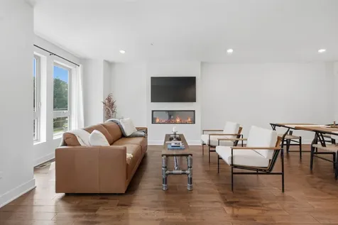 214 West Sigwalt Street Arlington Heights IL 60005