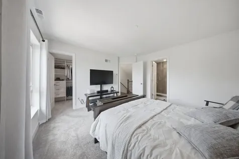 214 West Sigwalt Street Arlington Heights IL 60005