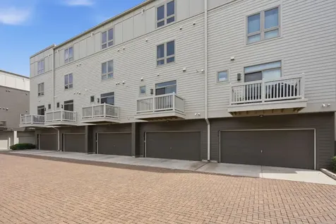 214 West Sigwalt Street Arlington Heights IL 60005