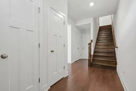 214 West Sigwalt Street Arlington Heights IL 60005