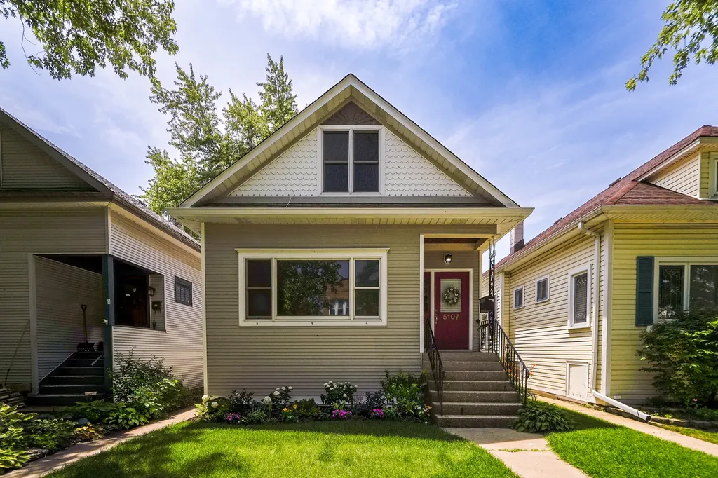 5107 West Berenice Avenue Chicago IL 60641