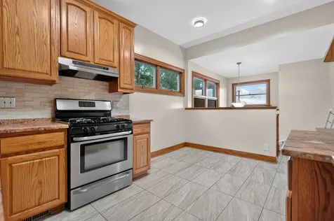 5107 West Berenice Avenue Chicago IL 60641