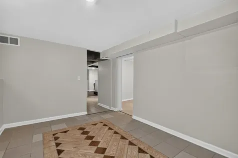 5107 West Berenice Avenue Chicago IL 60641