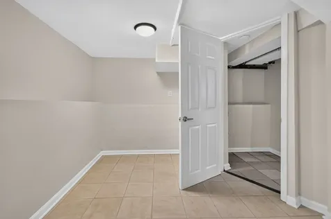 5107 West Berenice Avenue Chicago IL 60641