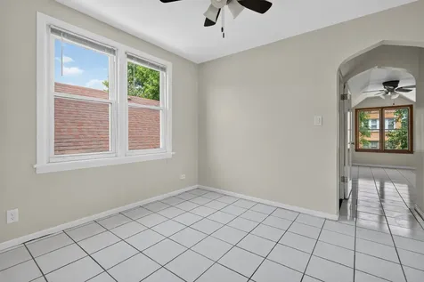 5107 West Berenice Avenue Chicago IL 60641