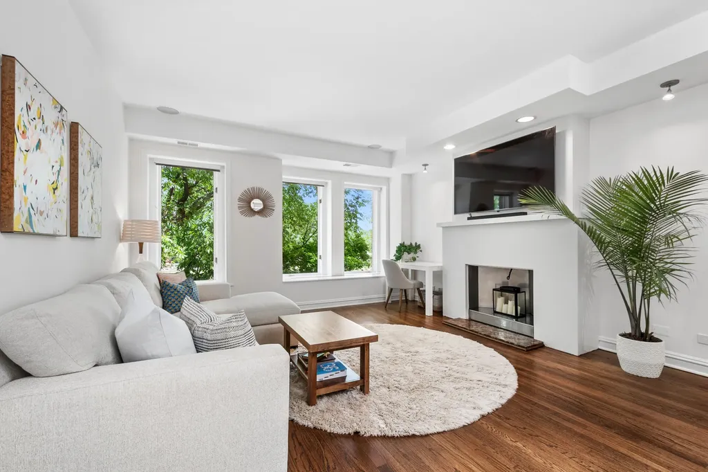 317 West Webster Avenue Chicago IL 60614