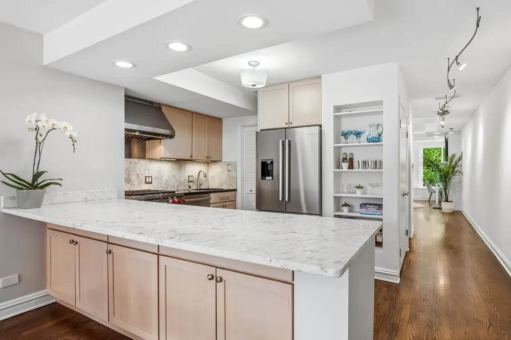317 West Webster Avenue Chicago IL 60614