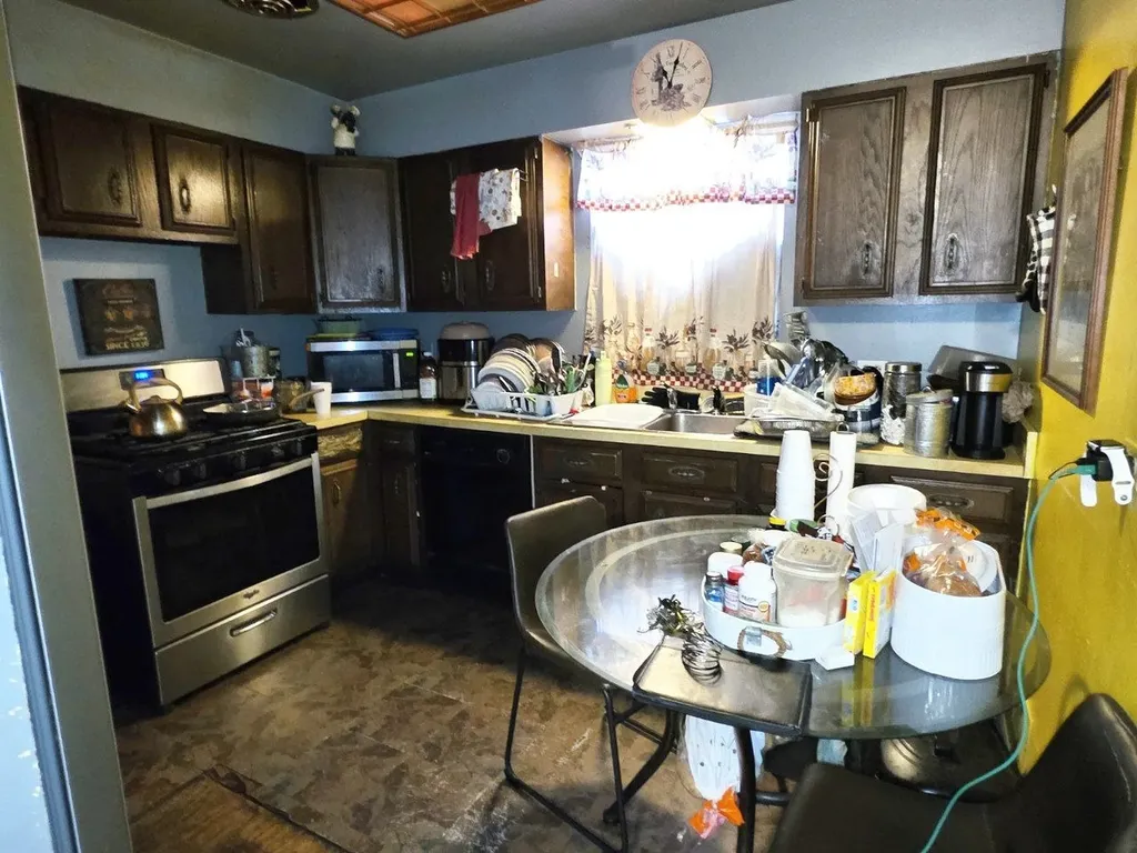 727 East 87th Place Chicago IL 60619