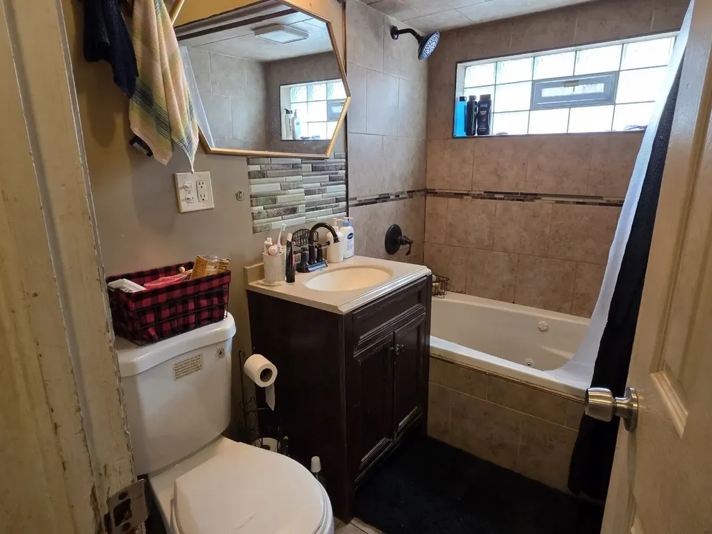 727 East 87th Place Chicago IL 60619