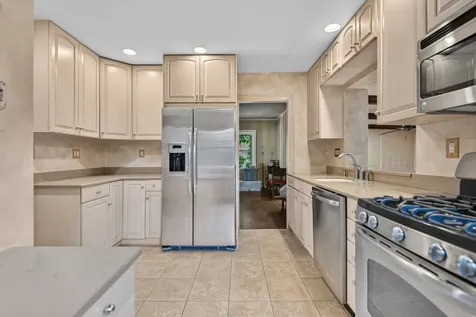 208 Robert Avenue Rockford IL 61107