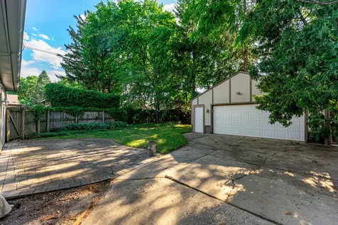 208 Robert Avenue Rockford IL 61107