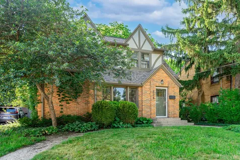 208 Robert Avenue Rockford IL 61107