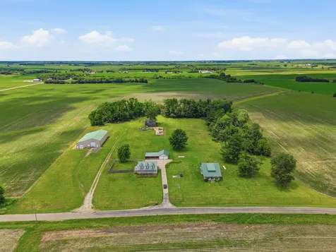 2283 East 2750th Street Kewanee IL 61443