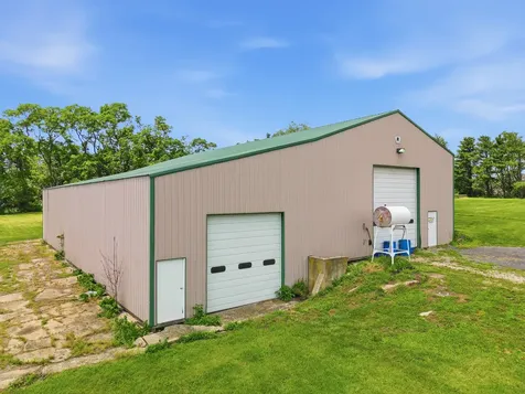2283 East 2750th Street Kewanee IL 61443