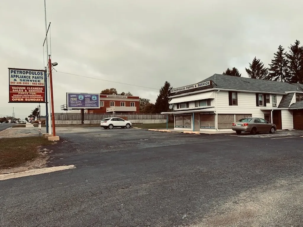 2614 Grand Avenue Waukegan IL 60085