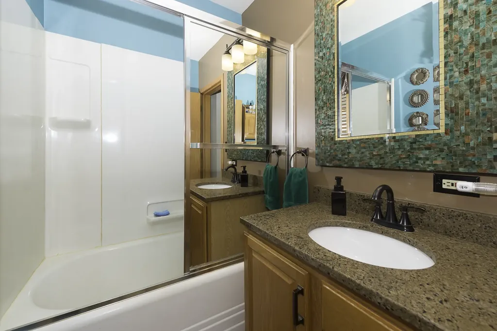3916 North Pontiac Avenue Chicago IL 60634