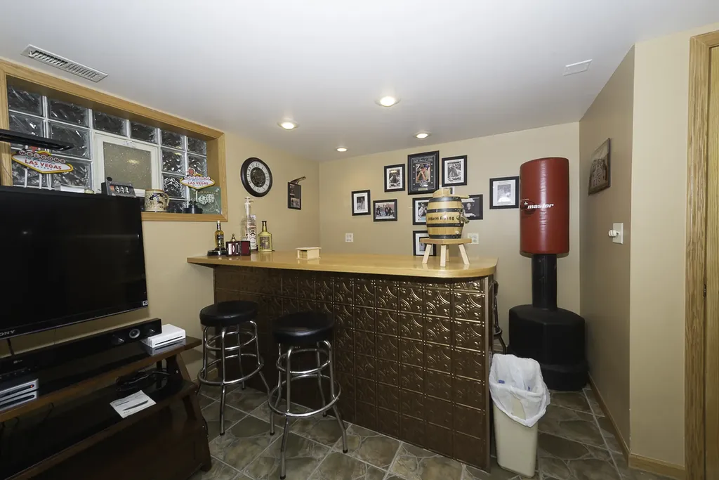 3916 North Pontiac Avenue Chicago IL 60634