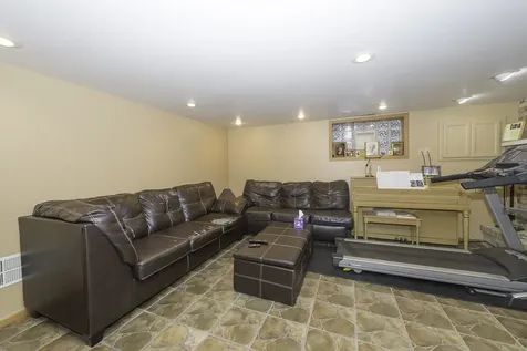 3916 North Pontiac Avenue Chicago IL 60634