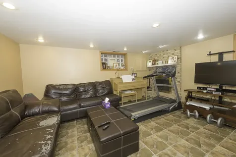 3916 North Pontiac Avenue Chicago IL 60634