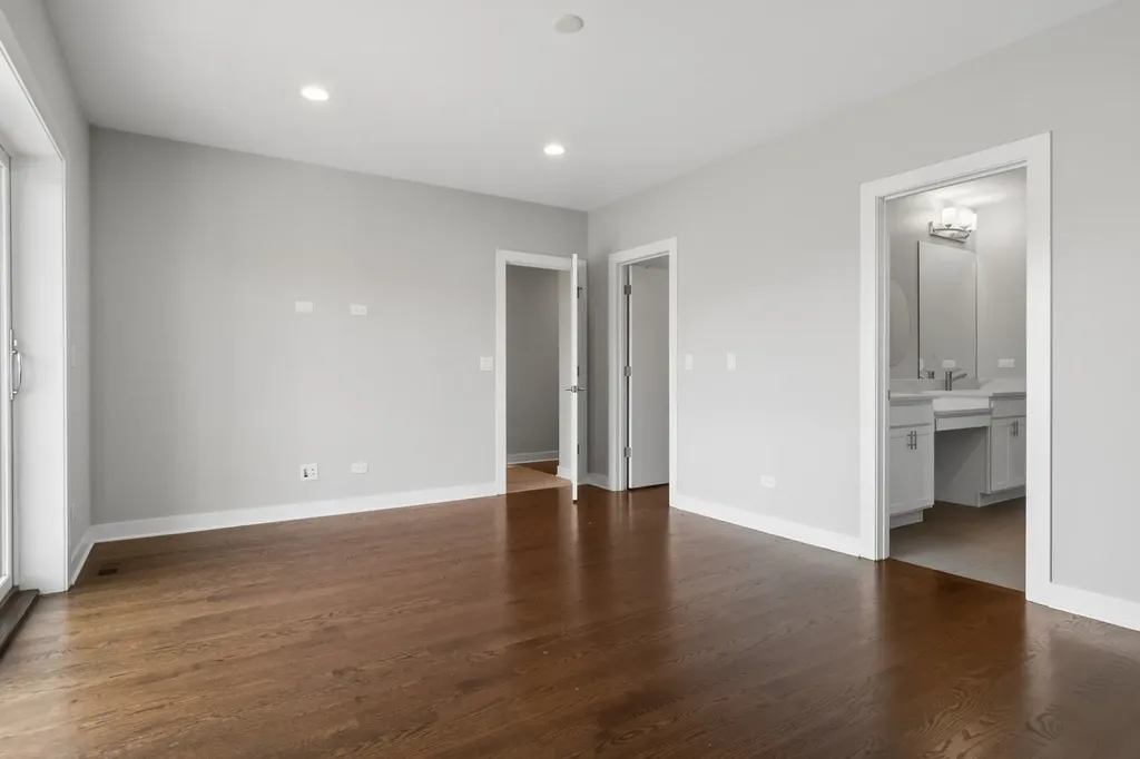 4845 North Keystone Avenue Chicago IL 60630