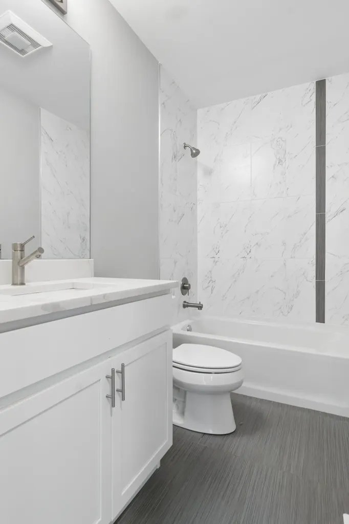 4845 North Keystone Avenue Chicago IL 60630