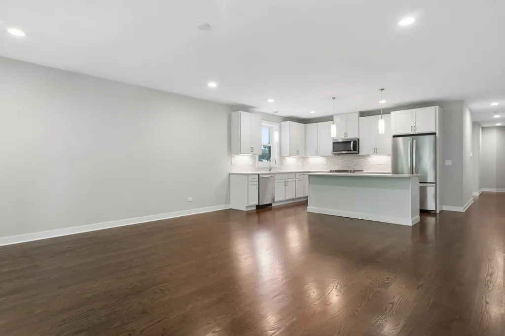 4845 North Keystone Avenue Chicago IL 60630