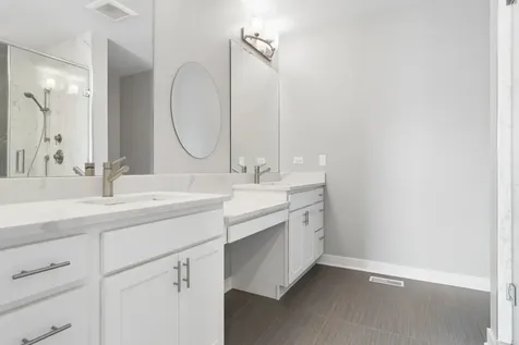 4845 North Keystone Avenue Chicago IL 60630