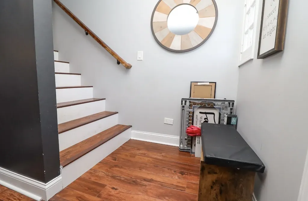 2922 North New England Avenue Chicago IL 60634