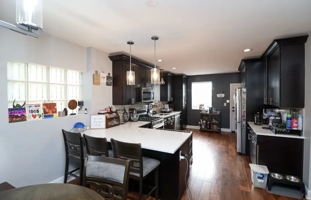2922 North New England Avenue Chicago IL 60634