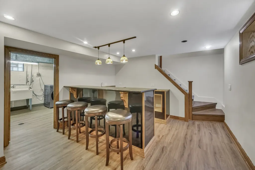 5100 South Rutherford Avenue Chicago IL 60638