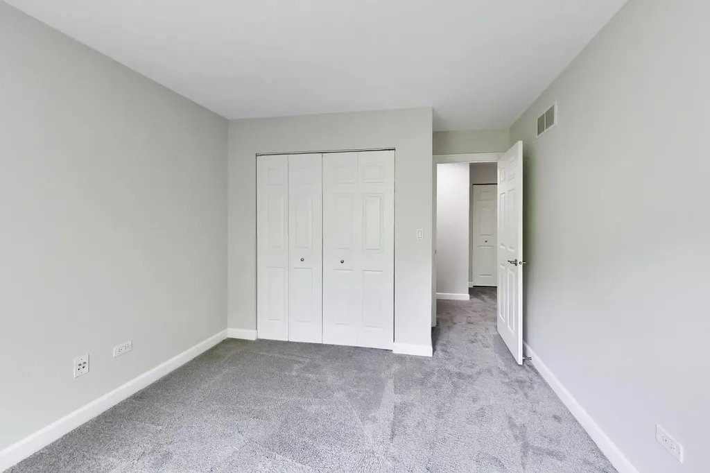 3821 North Milwaukee Avenue Chicago IL 60641