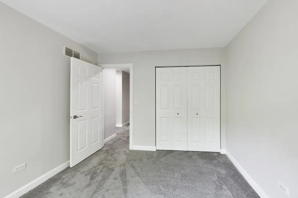 3821 North Milwaukee Avenue Chicago IL 60641