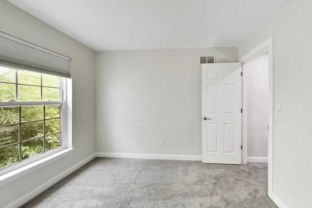3821 North Milwaukee Avenue Chicago IL 60641