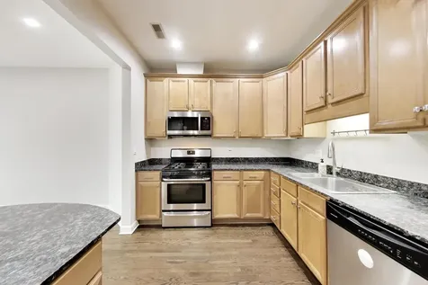 3821 North Milwaukee Avenue Chicago IL 60641