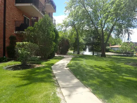 1127 South Old Wilke Road Arlington Heights IL 60005