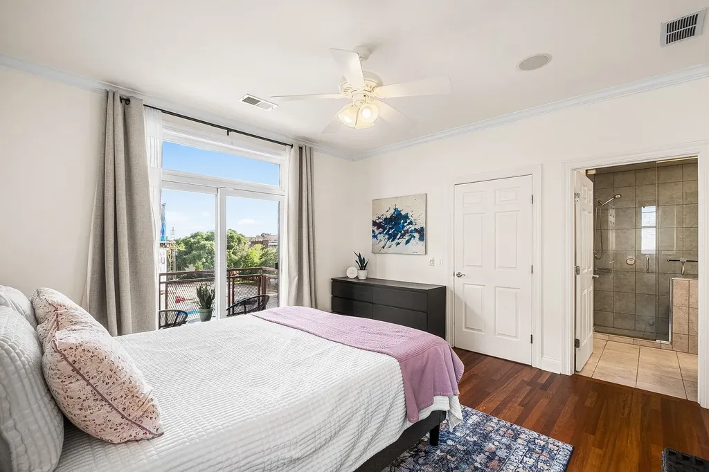 1056 West Lawrence Avenue Chicago IL 60640
